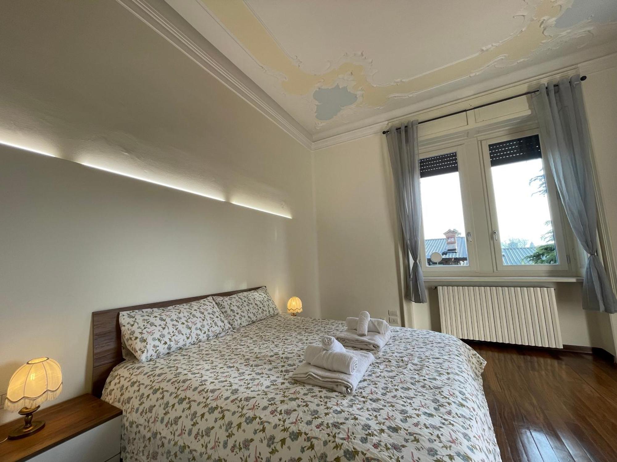 Bg Central Royal Suite Con Parcheggio - Vista Citta Alta Μπέργκαμο Εξωτερικό φωτογραφία