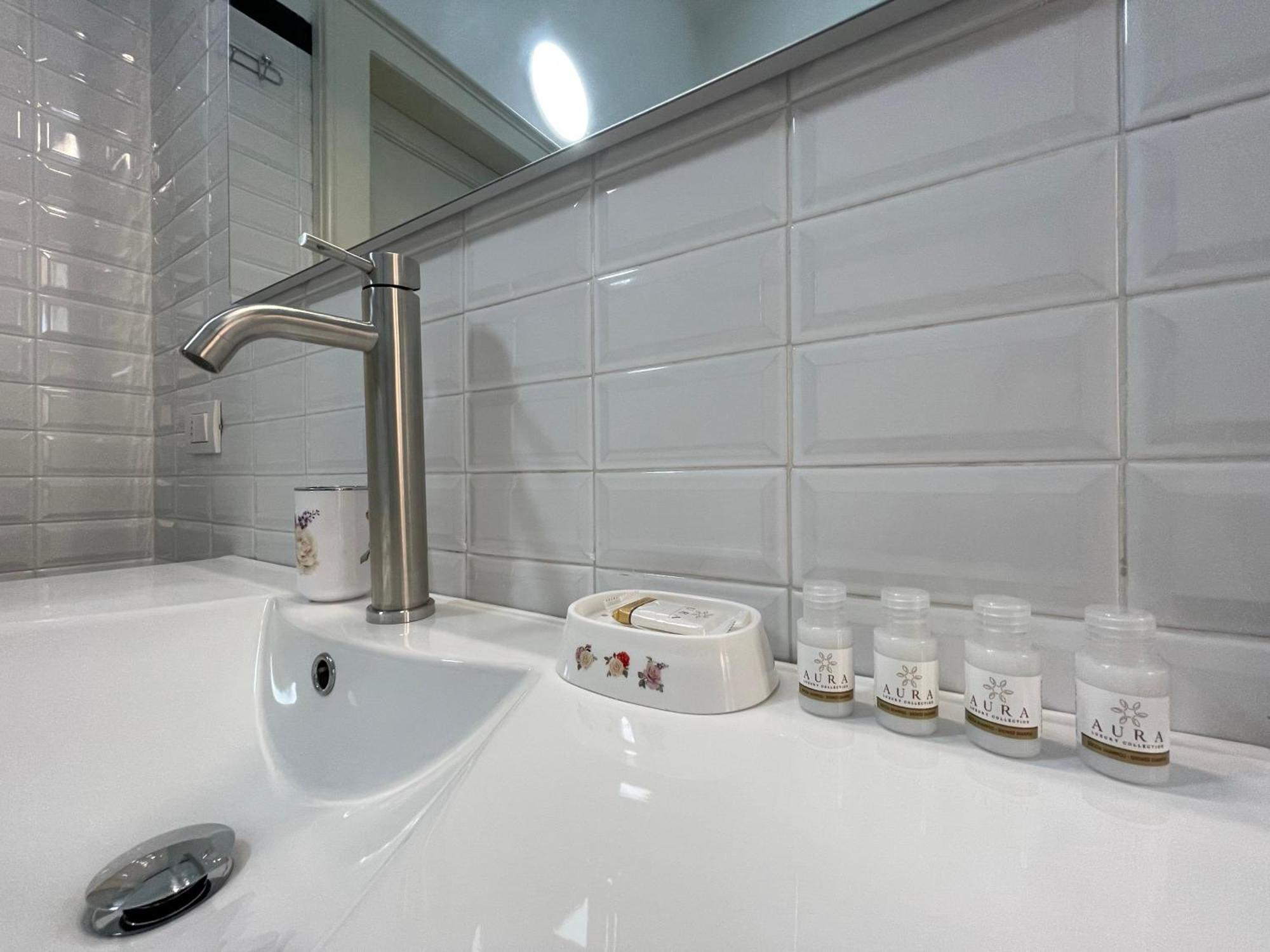 Bg Central Royal Suite Con Parcheggio - Vista Citta Alta Μπέργκαμο Εξωτερικό φωτογραφία