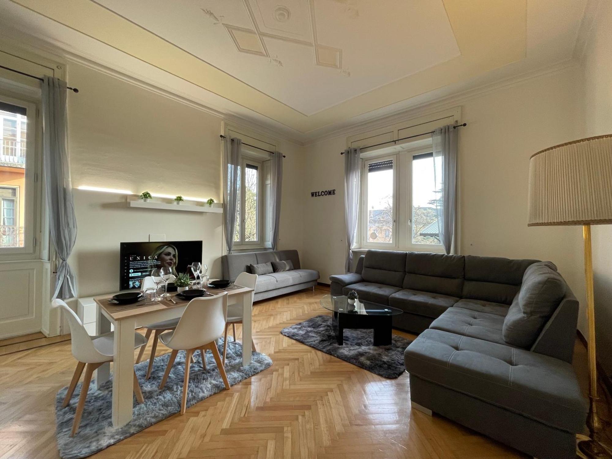 Bg Central Royal Suite Con Parcheggio - Vista Citta Alta Μπέργκαμο Εξωτερικό φωτογραφία
